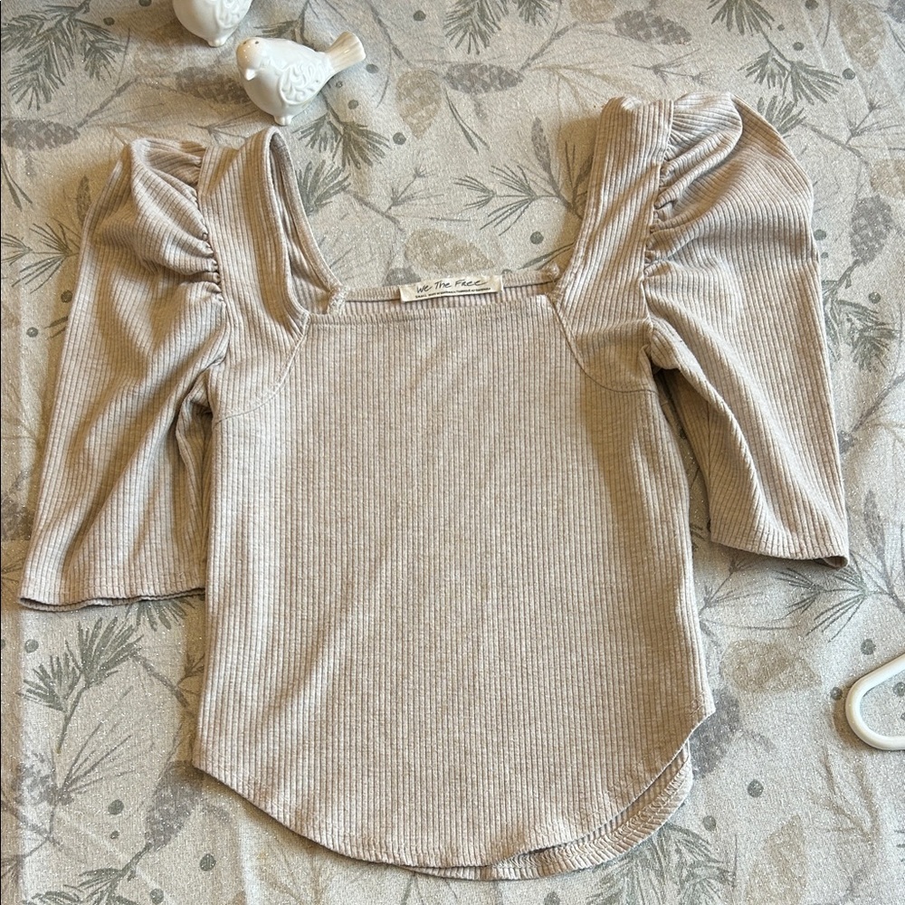 We the Free (free people) Beige Ribbed Puff Sleeve Top size small